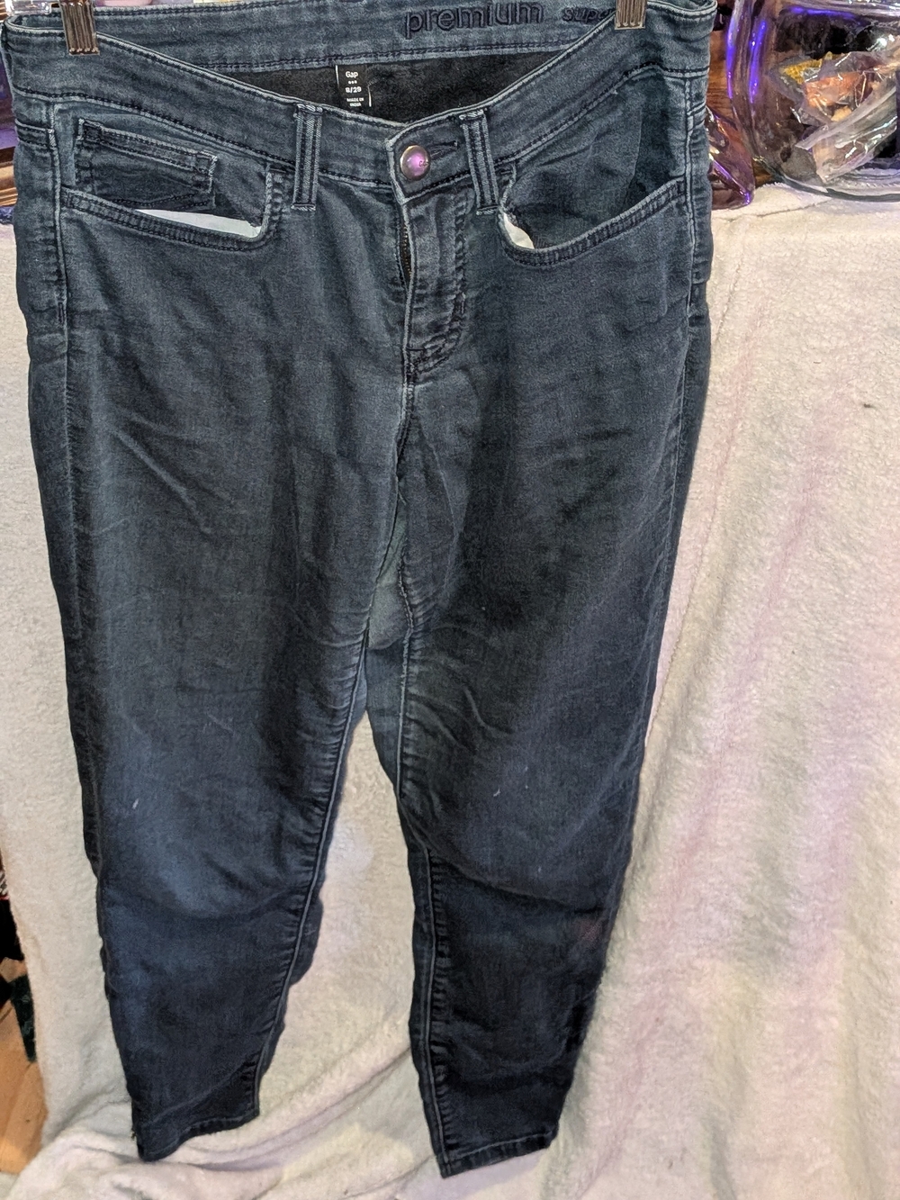 GAP Women’s Dark Wash Skinny Jeans